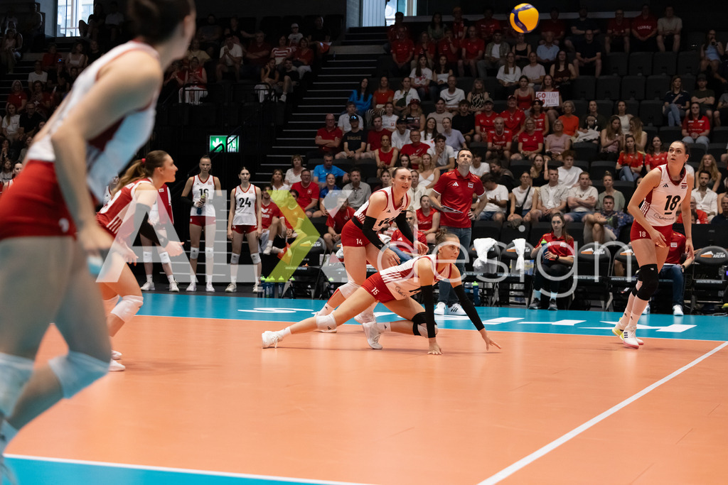 Austria v Switzerland - CEV European League Women | KRIENS, SWITZERLAND - JUNE 14: MARIE KRISTIN BRUCKNER of Austria defending during the CEV European League match between Austria and Switzerland at Pilatus Arena on June 14, 2026 in Kriens, Switzerland. - Realisiert mit Pictrs.com