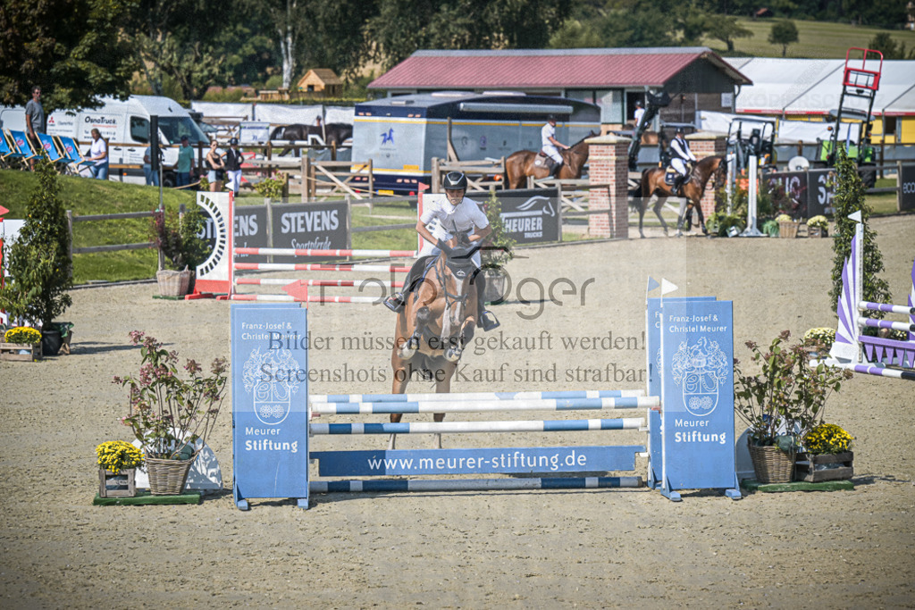 DOS_2582 | Entdecke hochwertige Reitturnierfotos von Foto Oger. Professionell, emotional und authentisch – jetzt Lieblingsmomente im Shop bestellen.Deutschlandweite Turnierfotografie. - Realisiert mit Pictrs.com
