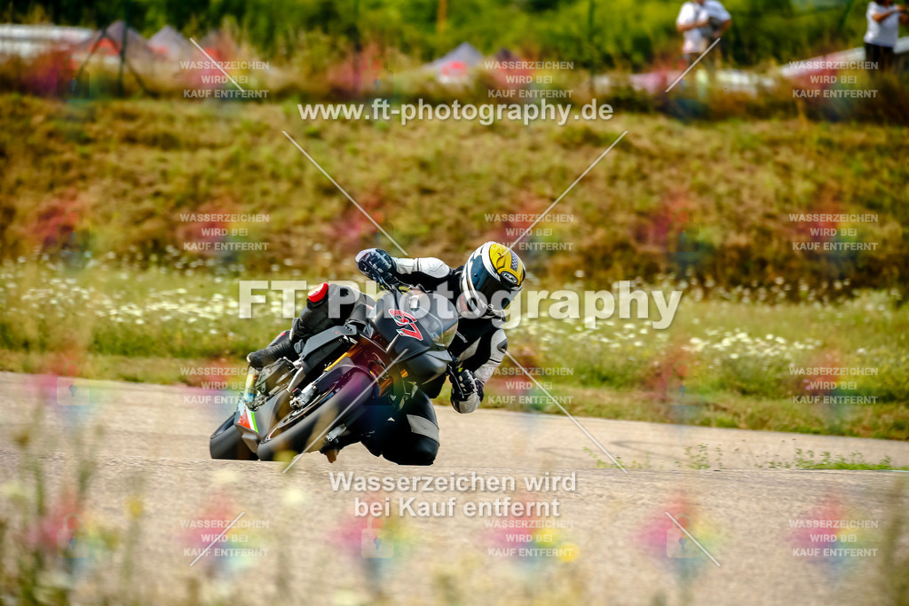 Chambley Juli-0579 | Hier findet Ihr Bilder von Touristenfahrten auf der Nürburgring Nordschleife oder von anderen Veranstaltungen die ich besucht habe. Viel Spass beim Durch Schauen 