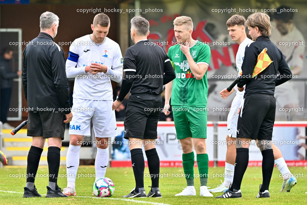 SAK vs. VST Völkermarkt | #22 Leo Ejup SAK, Marcel Andre Vaschauner Referee, Michael Terbul Referee, Johann Kraschl Referee, #17 Daniel Ulrich Primusch VST Völkermarkt, SAK vs. VST Völkermarkt, SAK vs. VST Völkermarkt am 21.03.2026 in Klagenfurt (Sportpark Welzenegg), Austria, (Photo by Bernd Stefan)