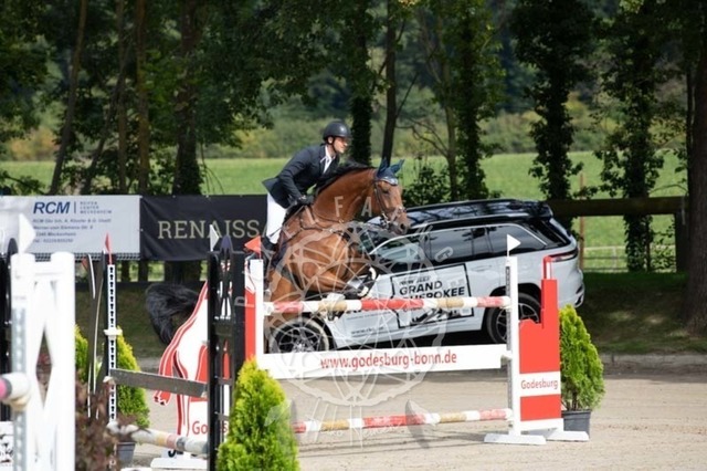 2B4A1250 | pixelfaenger - Realisiert mit Pictrs.com