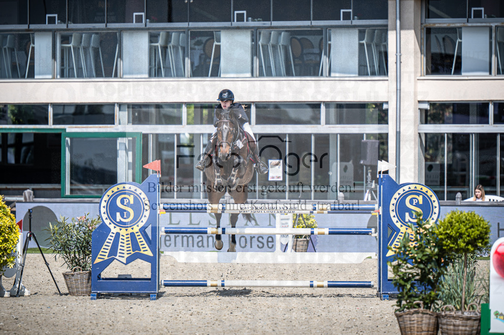 DOS_2815 | Entdecke hochwertige Reitturnierfotos von Foto Oger. Professionell, emotional und authentisch – jetzt Lieblingsmomente im Shop bestellen.Deutschlandweite Turnierfotografie. - Realisiert mit Pictrs.com