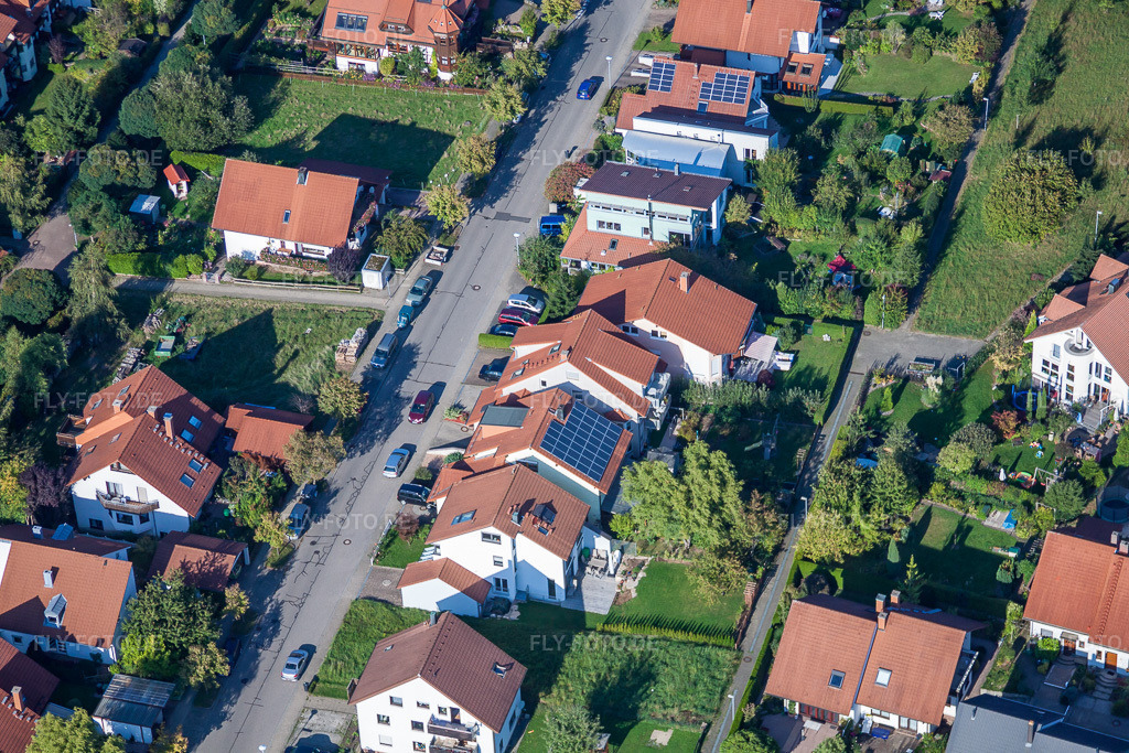 Luftbild: Mozartstr im Ortsteil Langensteinbach in Karlsbad im Bundesland Baden-Württemberg in Deutschland. Foto: IMG_45182.jpg vom 21.09.2011 durch Werner Riehm/FLY-FOTO.de