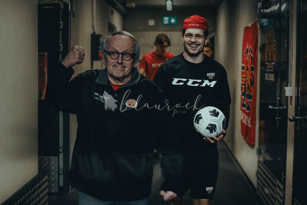 U18_EHCB vs EHCK_wb20260308-0323 | Sportbilder, Sportfotograf, Hochzeits- und Eventfotografin, Flugshows, Portraits und Tiershooting, Aviation, Downhill, Nationalleague, Swissleague, International