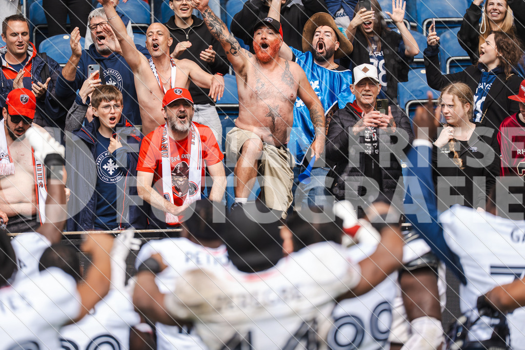 GER Rhein Fire vs. Paris Musketeers, Football, European League of Football, Spieltag 4, Saison 2025, 08.06.2025 | GER Rhein Fire vs. Paris Musketeers, Football, European League of Football, Spieltag 4, Saison 2025, 08.06.2025Foto: Fabian Friese - Realisiert mit Pictrs.com