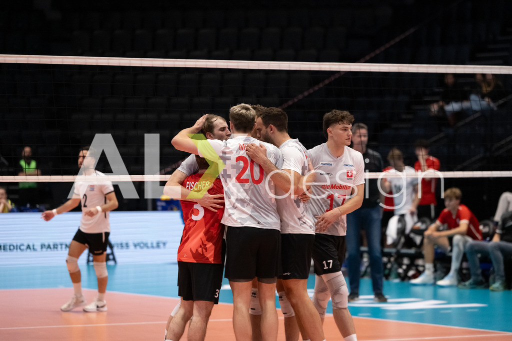 Luxembourg v Switzerland - CEV European League Men | KRIENS, SWITZERLAND - JUNE 12: Team of Switzerland celebrating during the CEV European League match between Luxembourg and Switzerland at Pilatus Arena on June 12, 2026 in Kriens, Switzerland. - Realisiert mit Pictrs.com