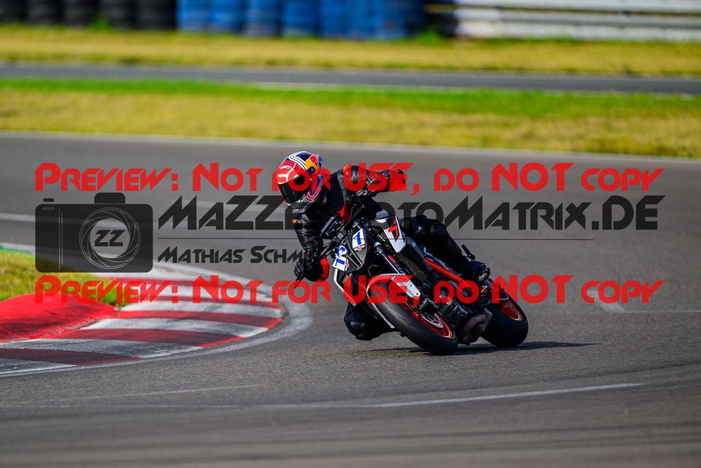 MaZZes_FotoMatrix_240724_6007705_2-346 | BLAU