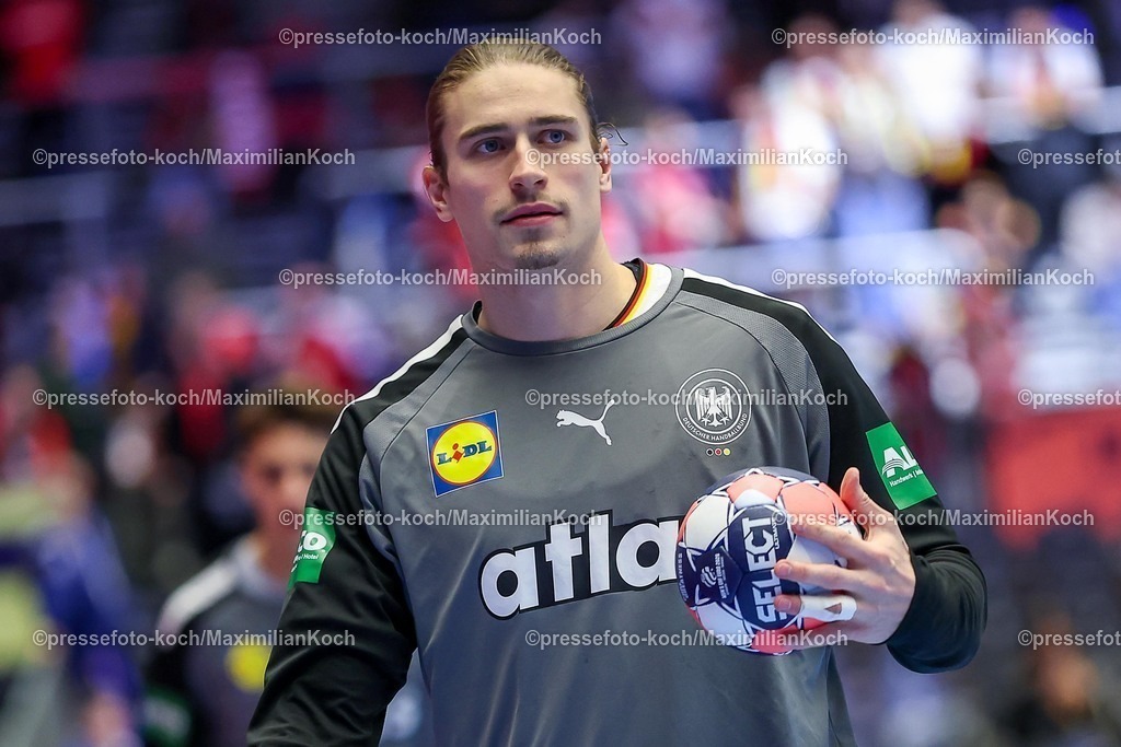 EHF28012602166 | 28.01.2026, Handball, Men's EHF EURO 2026, Deutschland - Frankreich, Jyske Bank Boxen in Herning, Dänemark, Main Round:  Juri Knorr (Germany #15)