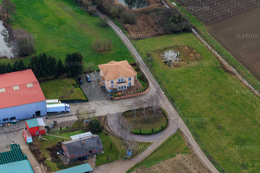 Luftbild: Obsthof Zirker KG in Herxheim bei Landau im Bundesland Rheinland-Pfalz in Deutschland. Foto: IMG_085650.jpg vom 08.01.2016 durch Werner Riehm/FLY-FOTO.deWWW.FRUITFARMER.DE