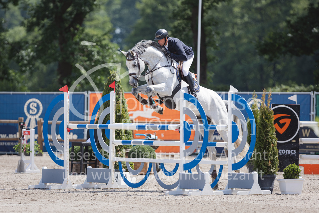 220614_Mühlen_SprPfM-691 | Late Entry Mühlen
Springprüfung Kl.M* 6-8j. Pferde gl. Einlaufprüfung für 6j. Pferde
14.06.2022