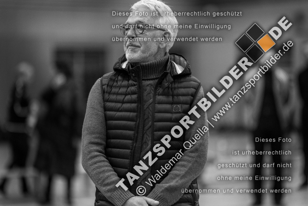 20231020-00436 | Hier finden Sie Tanz Bilder vom Latein und Standard Formationen tanzen. Sportbilder vom Tanzsport. Schöne Fotos und von Weltmeisterschaft, Europameisterschaft, Bundesliga, Regionalliga, Oberliga und Landesliga sowie von GOC Stuttgart, DanceComp, WM Bremen