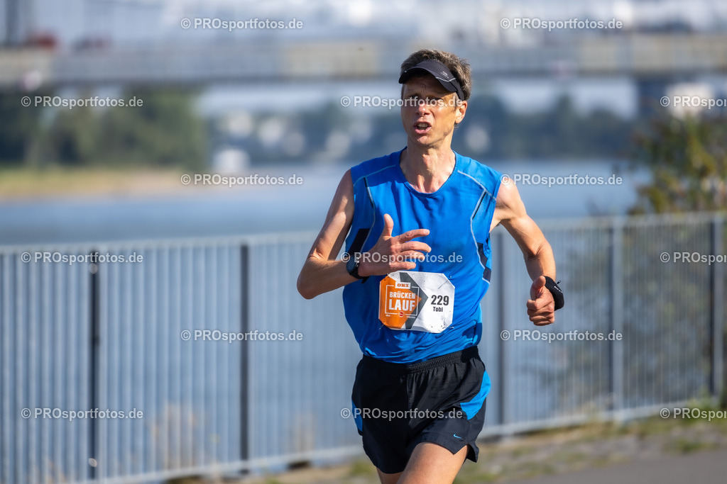 ASV OBI Brueckenlauf 2023 ; 10.09.2023 | Impressionen im Bereich des Katzenbuckels und des Rheinparks; ASV OBI Brueckenlauf 2023  am 10.09.2023 im Bereich Katzenbuckel und Rheinpark in Koeln/Deutschland. Photo: Ulrich Fassbender