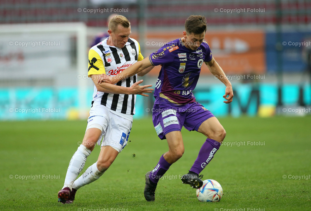 A_LUI_151022_04 | SPORT,FUSSBALL,TIPICO BUNDESLIGA AUSTRIA KLAGENFURT-LASK 15.10.20022 IM BILD :TILL SCHUMACHER (KLAGENFURT) UND THOMAS GOIGINGER (LASK) FOTO:FOTOLUI/MARIOWIMMER