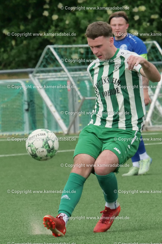 Fußball : Bezirksliga : TV Voerde - FC Sterkrade 72 | Fußball : Bezirksliga : TV Voerde - FC Sterkrade 72 am 25.05.2025 in Voerde - Realisiert mit Pictrs.com