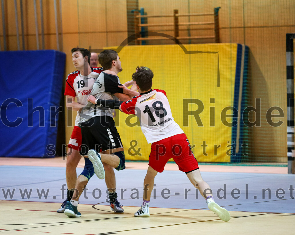 2023-01-21_074_SpVgg_Altenerding_gegen_SC_Eching | Erding, Deutschland, 21.01.2023:
Handball, Bezirksoberliga Männer 2022 / 2023, 12. Spieltag, SpVgg Altenerding gegen SC Eching, Endergebnis: 29:34

Quirin Huber (SpVgg Altenerding, #19), Tim Steininger (SpVgg Altenerding, #18)

Foto: Christian Riedel / fotografie-riedel.net