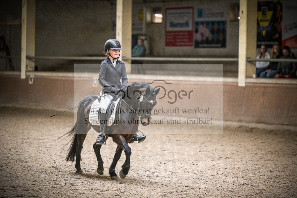 DOS_1754 | Entdecke hochwertige Reitturnierfotos von Foto Oger. Professionell, emotional und authentisch – jetzt Lieblingsmomente im Shop bestellen.Deutschlandweite Turnierfotografie. - Realisiert mit Pictrs.com