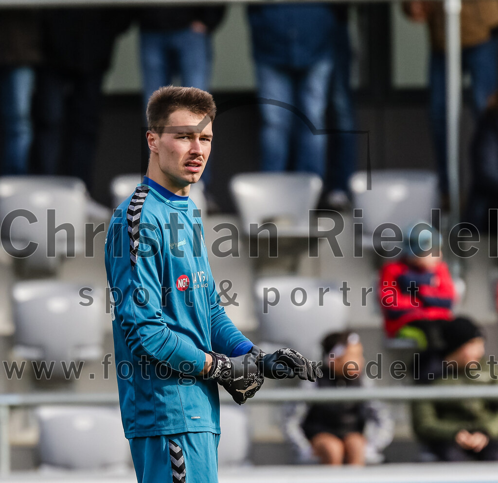 2024-02-24_032_FC_Schwaig_gegen_TSV_1880_Wasserburg | Oberding, Deutschland, 24.02.2024:
Fußball, 2. Runde Qualifikation TOTO-Pokal 2023 / 2024, 1. Spieltag, FC Schwaig gegen TSV 1880 Wasserburg, Endergebnis: 2:3

Torwart Philipp Strunk (FC Schwaig, #30)

Foto: Christian Riedel / fotografie-riedel.net