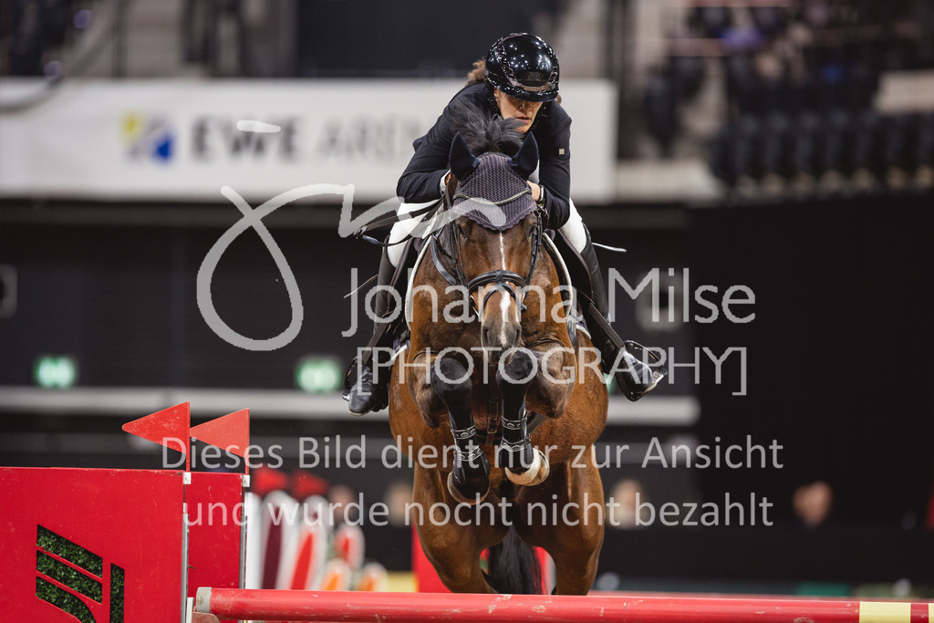 231028_Oldenburg_S1-Spr_Amateure-152 | Deine schönsten Turniermomente als professionelle Fotos! Entdecke hochwertige Pferdesport-Fotografie im Online-Shop. Jetzt Fotos finden & bestellen!