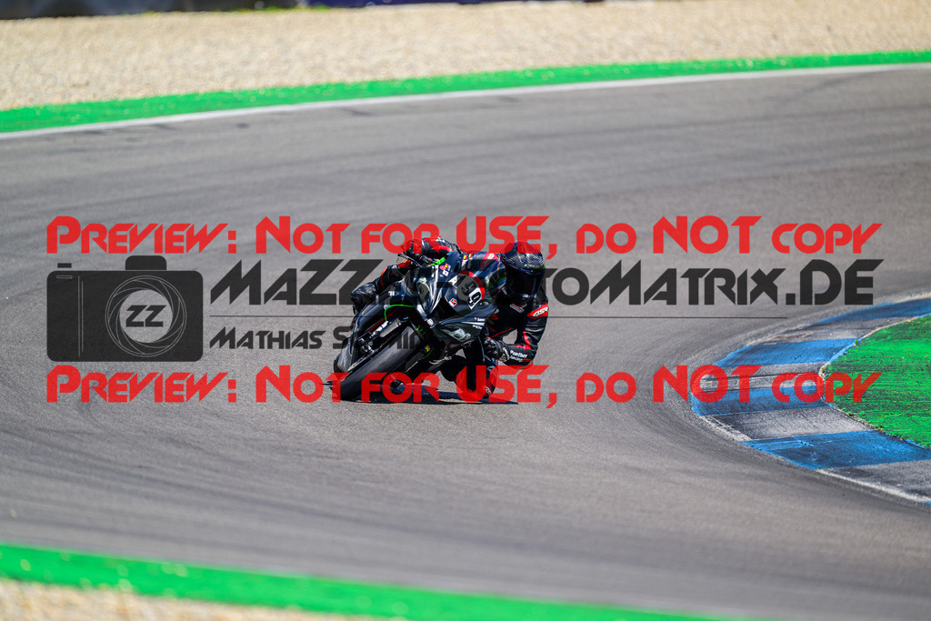 MaZZes_FotoMatrix_240615_0815 | WEISS