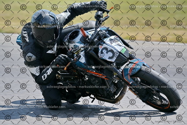 25bt04-1181 | markuskiefer.com - Realisiert mit Pictrs.com