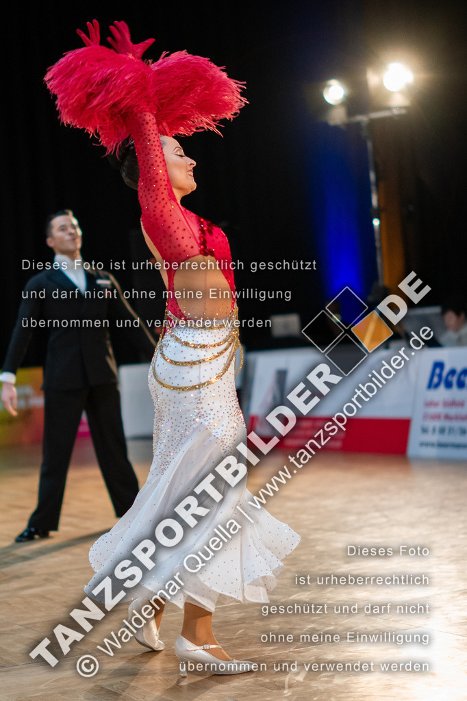 20250118-11502 | Hier finden Sie Tanz Bilder vom Latein und Standard Formationen tanzen. Sportbilder vom Tanzsport. Schöne Fotos und von Weltmeisterschaft, Europameisterschaft, Bundesliga, Regionalliga, Oberliga und Landesliga sowie von GOC Stuttgart, DanceComp, WM Bremen