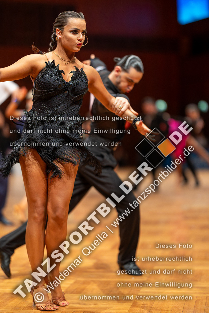 20230812-04550 | Hier finden Sie Tanz Bilder vom Latein und Standard Formationen tanzen. Sportbilder vom Tanzsport. Schöne Fotos und von Weltmeisterschaft, Europameisterschaft, Bundesliga, Regionalliga, Oberliga und Landesliga sowie von GOC Stuttgart, DanceComp, WM Bremen