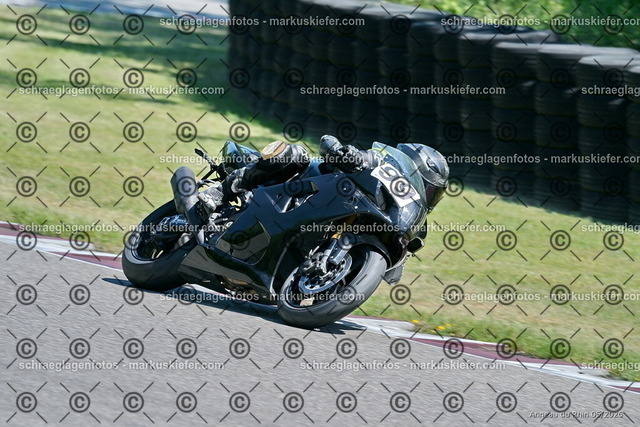 26BT01-1293 | 099 - Realisiert mit Pictrs.com