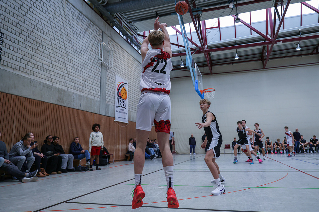 JBBL BAYER GIANTS vs Team BonnKöln RAG-102 | Fotos von Basketballspielen aus dem Raum NRW fotografiert von Gero Mueller-Laschet und Daniel Schaefer - Realisiert mit Pictrs.com