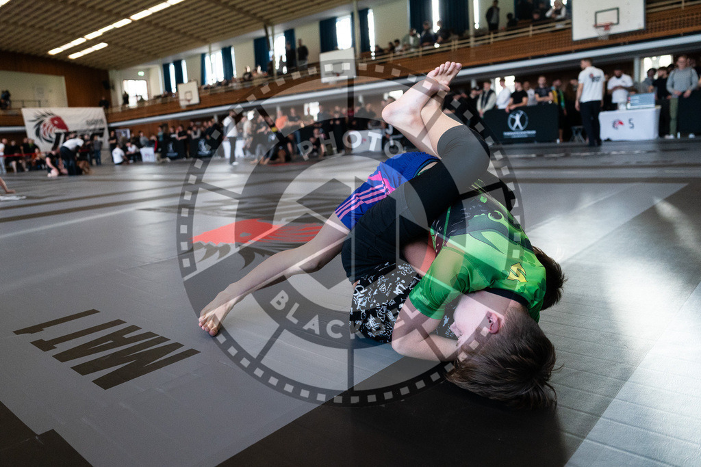 20251129PBB6807 | Fighters compete during the luta livre competition ILLCS XI winter edition on November 29, 2025 in Hannover, Germany.