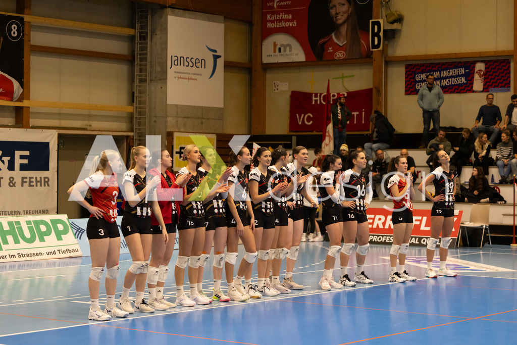 Volleyball I Frauen I Saison 2025-2026 I CEV Volleyball Challenge Cup 2026 | Women I 16th Finals I VC Kanti Schaffhausen - TJ Ostrava I 03.12.2025 | Hochwertige Sportfotos kaufen & lizenzieren für Medien, Vereine, Agenturen & Sportler:innen. Entdecke professionelle Sportfotografie im Bildshop von Alexander Franzen. - Realisiert mit Pictrs.com