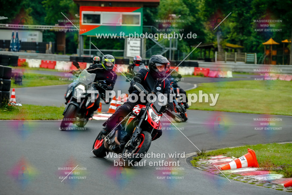 VBK-3485 | Hier findet Ihr Bilder von Touristenfahrten auf der Nürburgring Nordschleife oder von anderen Veranstaltungen die ich besucht habe. Viel Spass beim Durch Schauen 
