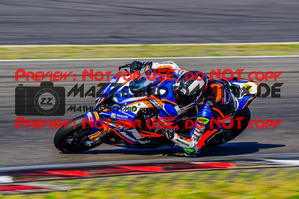 MaZZes_FotoMatrix_240901_6021986_1561 | STK