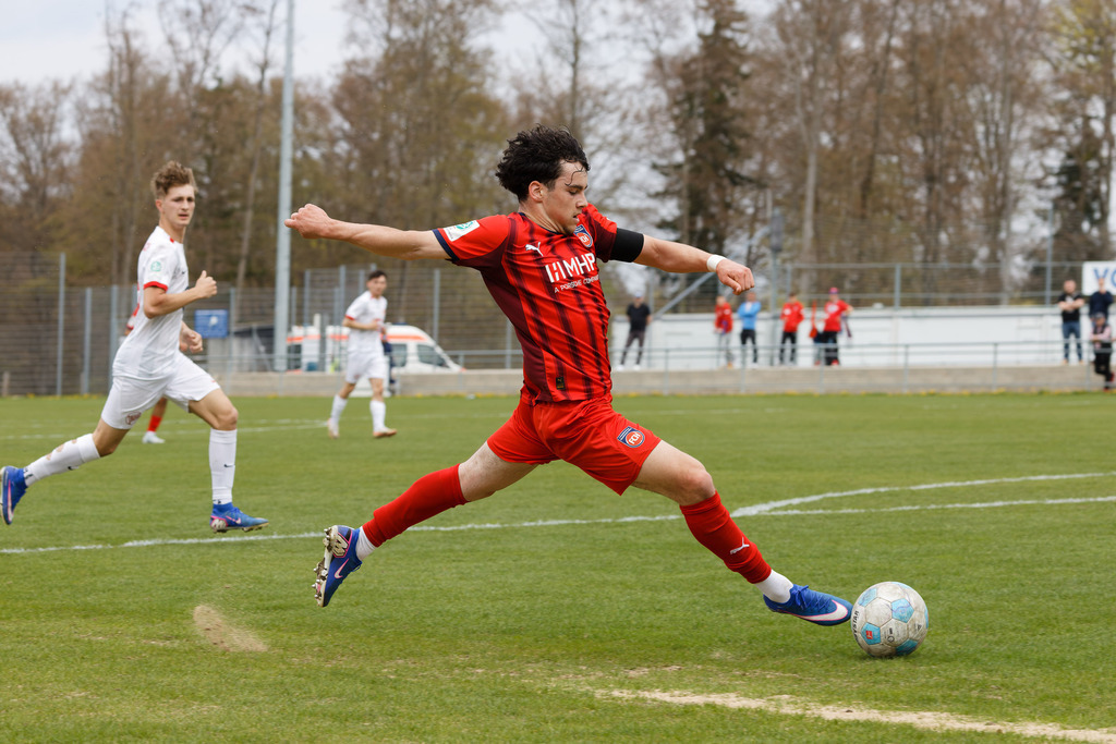 FCHOFK_260418_6-39 | 1.FC Heidenheim 1846 vs. Offenbacher Kickers, Fußball, U17, B-Junioren, NWL, U17-DFB-Nachwusliga, 2025/2026, 10. Spieltag, 18.04.2026 in Heidenheim, Walter-Birkhold-Jugendstadion (Foto: Michael Bulling) - Realisiert mit Pictrs.com