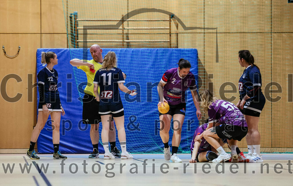 2024-02-03_078_SpVgg_Altenerding_gegen_SpVgg_Erdweg | Erding, Deutschland, 03.02.2024:
Handball, Bezirksoberliga Frauen Altbayern 2023 / 2024, 13. Spieltag, SpVgg Altenerding gegen SpVgg Erdweg, Endergebnis: 25:21

Christina Braun (SpVgg Erdweg, #22), Gesine Buchner (SpVgg Erdweg, #11), Janina Konrad (SpVgg Altenerding, #2), Julia Kranich (SpVgg Altenerding, #9), Verena Bauer (SpVgg Altenerding, #55), Christina Märkl (SpVgg Erdweg, #15)

Foto: Christian Riedel / fotografie-riedel.net