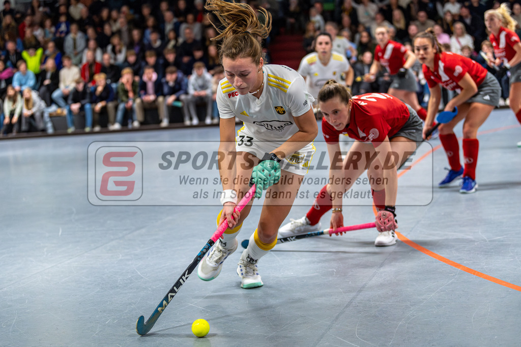 SM_2024-12-20-D85_-632 | 1.Bundesliga Hallenhockey  (W) DCADA - HTHC / 6:5 (3:3)