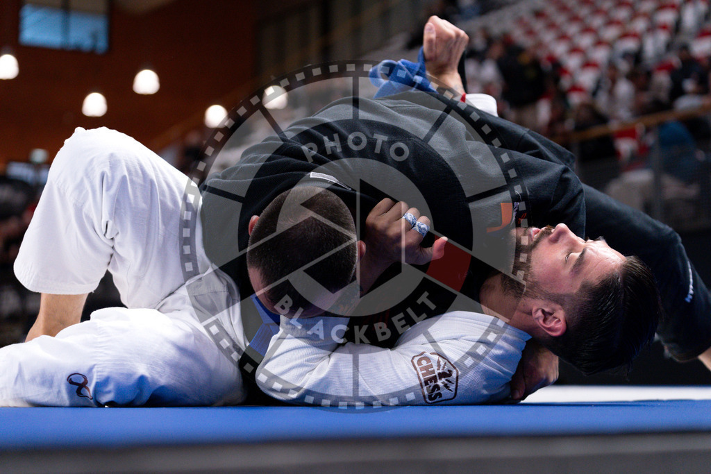 20241013PBB2465 | Athletes compete during the AJP Tour Europe Continental Jiu-Jitsu Amateurs & Masters Championship on October 13, 2024 in Almere near Amsterdam, Netherlands. © Chiara Dazi / photoblackbelt