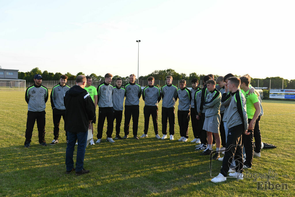 Ehrung Meisterschaft A-Junioren JFV Edewecht | Ehrung Meisterschaft A-Junioren JFV Edewecht am 02.06.2023 in Edewecht (Sportanlage Göhlenweg), Photo: Philip Eiben 2023 - Realisiert mit Pictrs.com