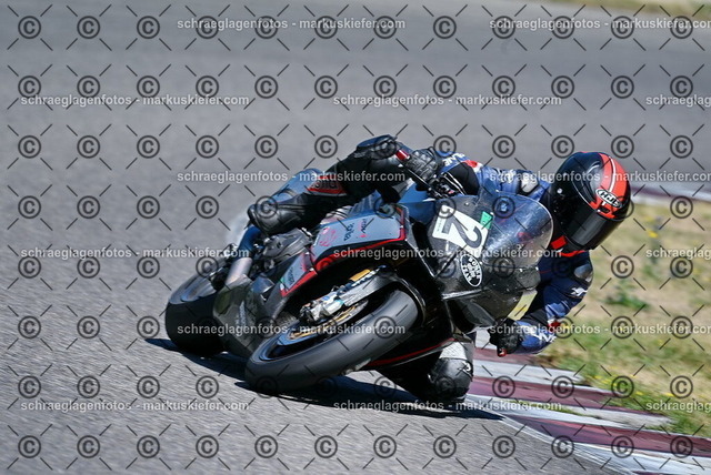 26bt04-0331 | markuskiefer.com - Realisiert mit Pictrs.com