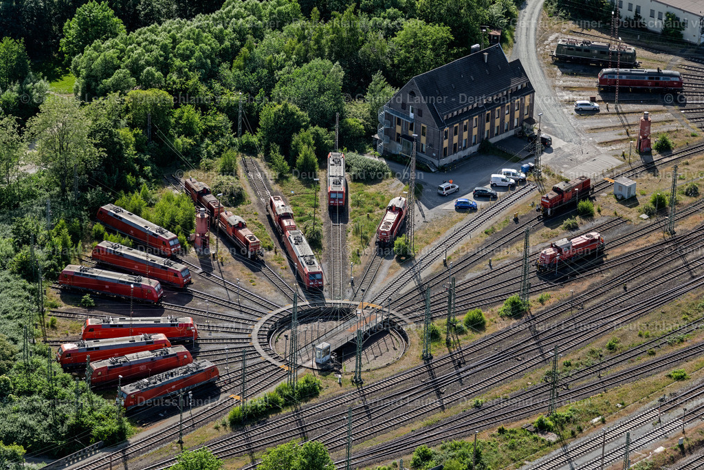 4030101 | BREMEN 01.06.2020 Drehscheibe am Depot des Bahn- Betriebswerkes am Rangierbahnhof an der Straße Mählandsweg im Ortsteil Ohlenhof in Bremen, Deutschland. Weiterführende Informationen bei: Deutsche Bahn AG. // Turntable at the depot of the railway depot at the marshalling yard on the street Maehlandsweg in the district Ohlenhof in Bremen, Germany. Further information at: Deutsche Bahn AG. Foto: Gerhard Launer