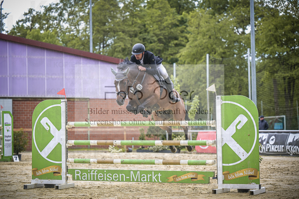 DOS_2128 | Entdecke hochwertige Reitturnierfotos von Foto Oger. Professionell, emotional und authentisch – jetzt Lieblingsmomente im Shop bestellen. - Realisiert mit Pictrs.com