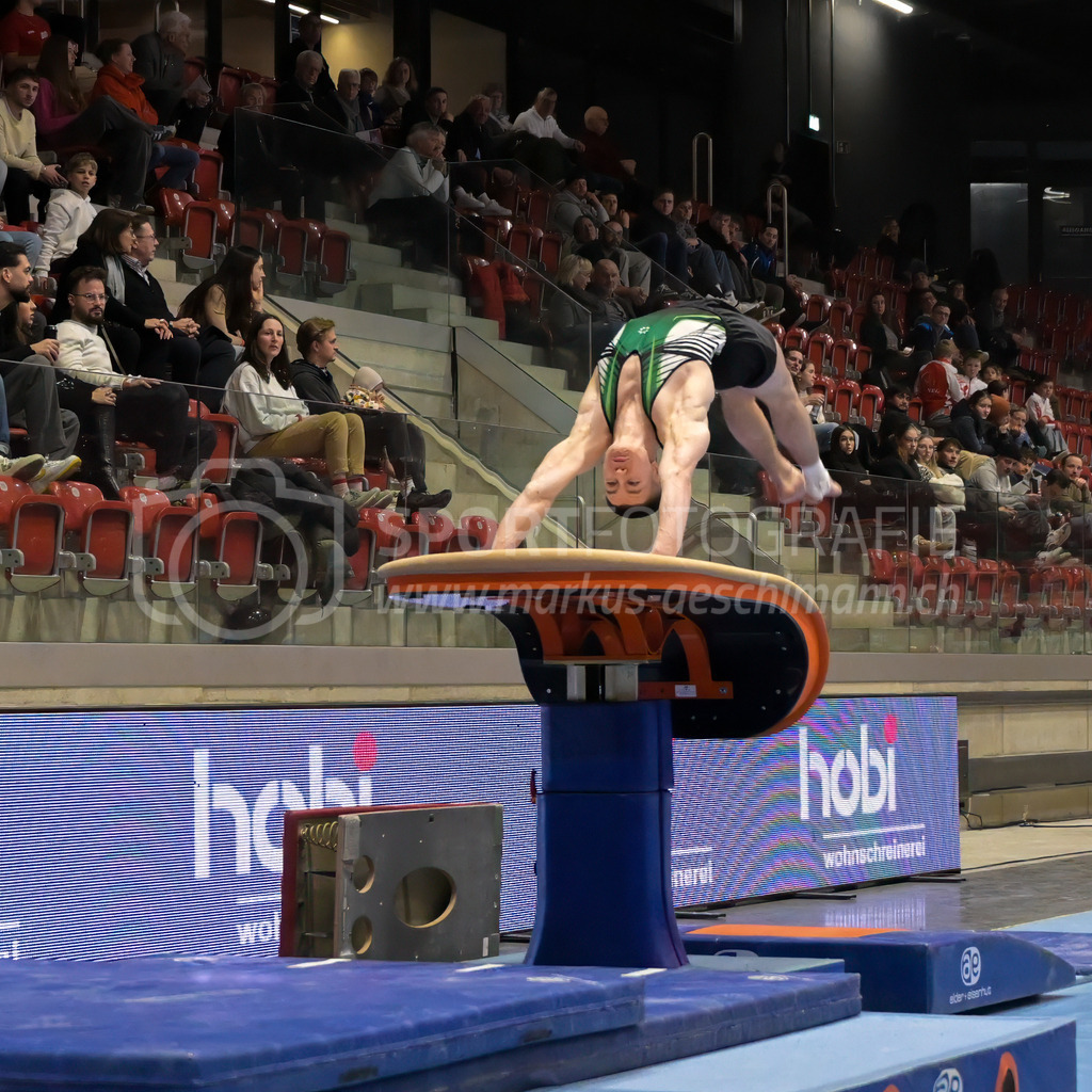 Schweizer Meisterschaften Kunstturnen Mannschaften Männer (A) - 22. November 2025 | Schweizer Meisterschaften Kunstturnen Mannschaften Männer (A)AXA Arena, WinterthurBild: Sportfotografie Markus Aeschimann | www.markus-aeschimann.ch - Realisiert mit Pictrs.com