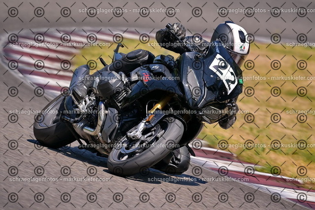 26bt05-1186 | markuskiefer.com - Realisiert mit Pictrs.com