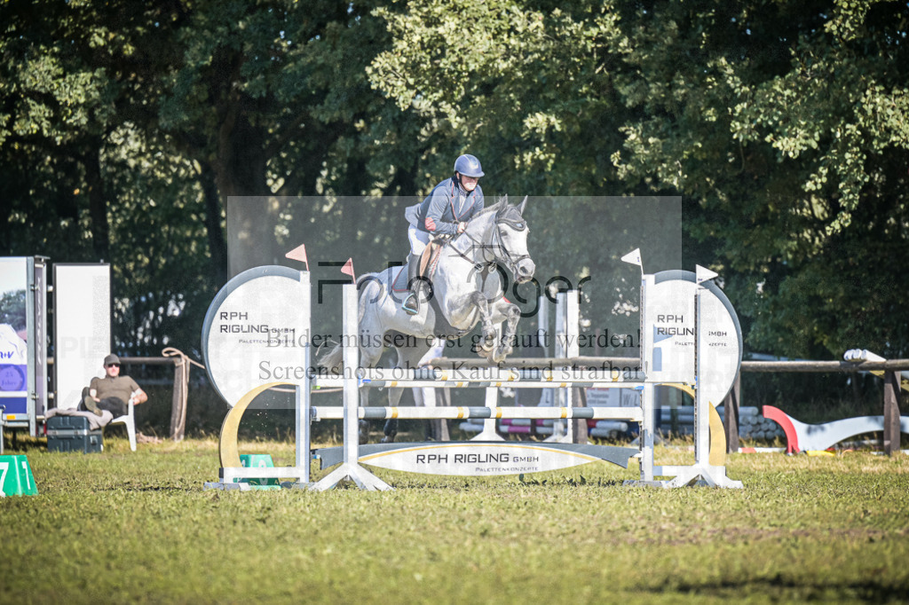 DOS_0786 | Entdecke hochwertige Reitturnierfotos von Foto Oger. Professionell, emotional und authentisch – jetzt Lieblingsmomente im Shop bestellen.Deutschlandweite Turnierfotografie. - Realisiert mit Pictrs.com