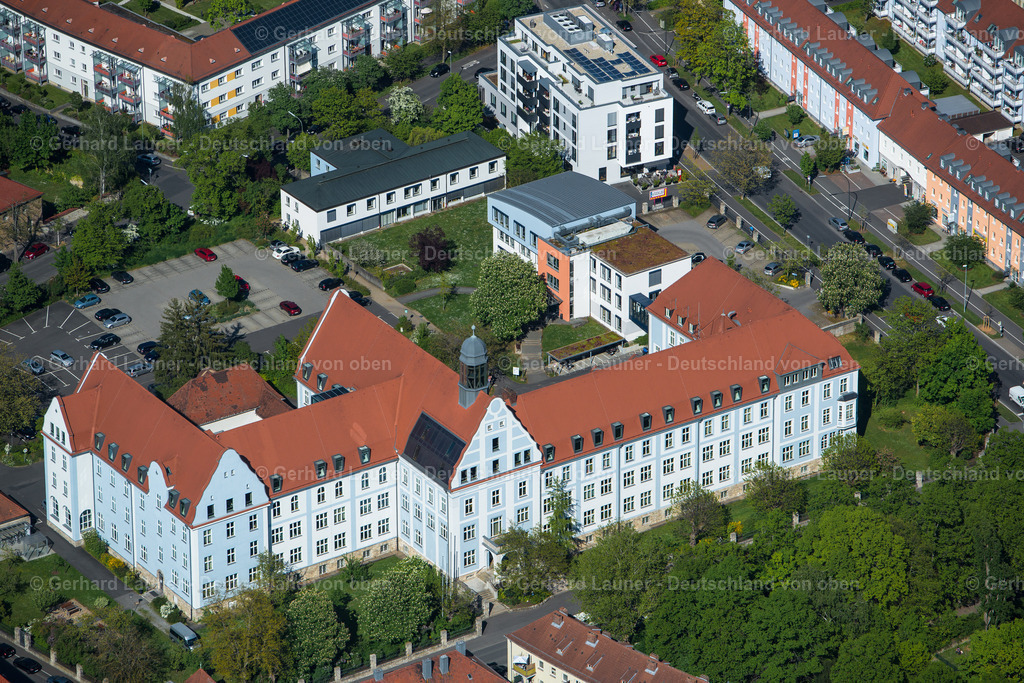 3701228 | Landratsamt WürzburgZeppelinstraße 1597074 WürzburgTelefon 0931 8003-0E-Mail: poststelle@lra-wue.bayern.deLandratsamt WürzburgPresse- und ÖffentlichkeitsarbeitZeppelinstraße 1597074 WürzburgTelefon 0931 8003-0E-Mail: webmaster@lra-wue.bayern.de