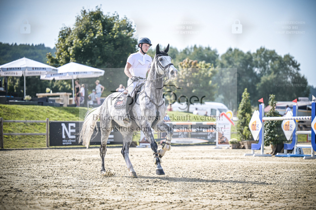 DOS_4443 | Entdecke hochwertige Reitturnierfotos von Foto Oger. Professionell, emotional und authentisch – jetzt Lieblingsmomente im Shop bestellen. - Realisiert mit Pictrs.com