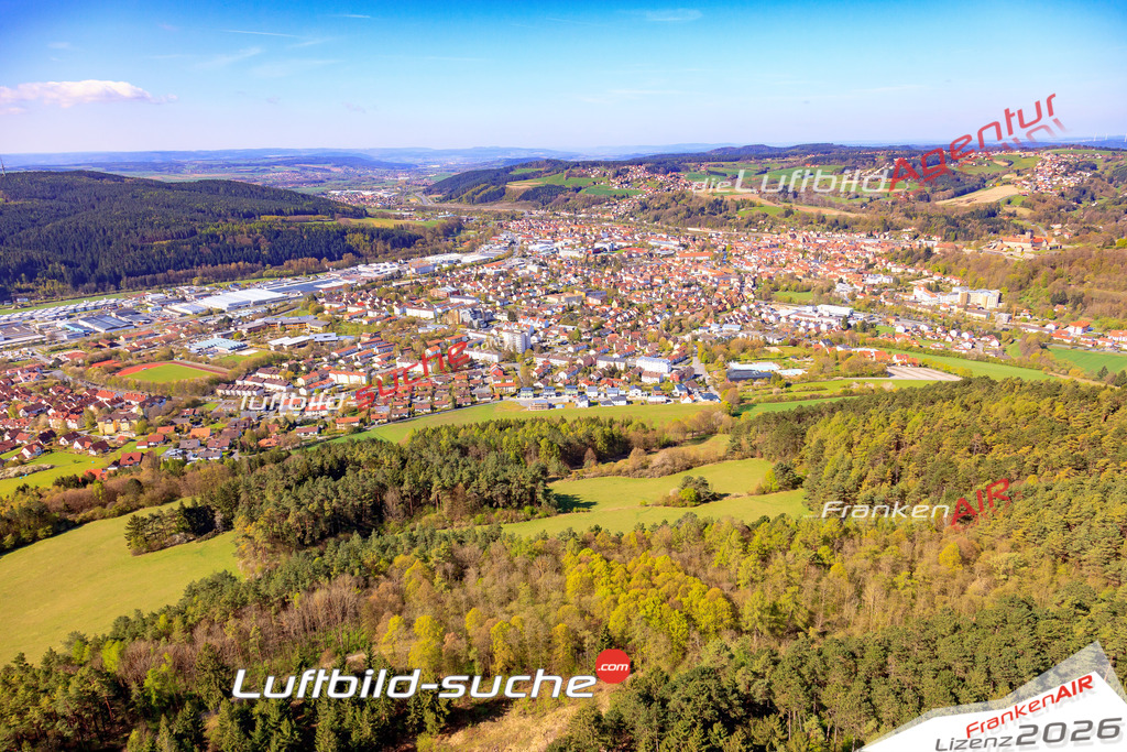 Die Luftaufnahme der Stadt Kronach wurde 2017 vom Flugzeug heraus erstellt ( keine Drohne )- hohe Auflösung für beste Qualität