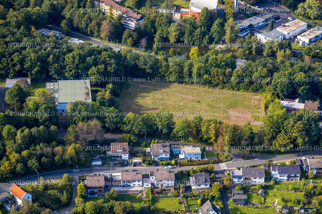 Siegen230912106 | Luftbild, Ehemaliger Sportplatz an der Gesamtschule Auf dem Schießberg, Geisweid-Wenscht, Siegen, Siegerland, Nordrhein-Westfalen, Deutschland