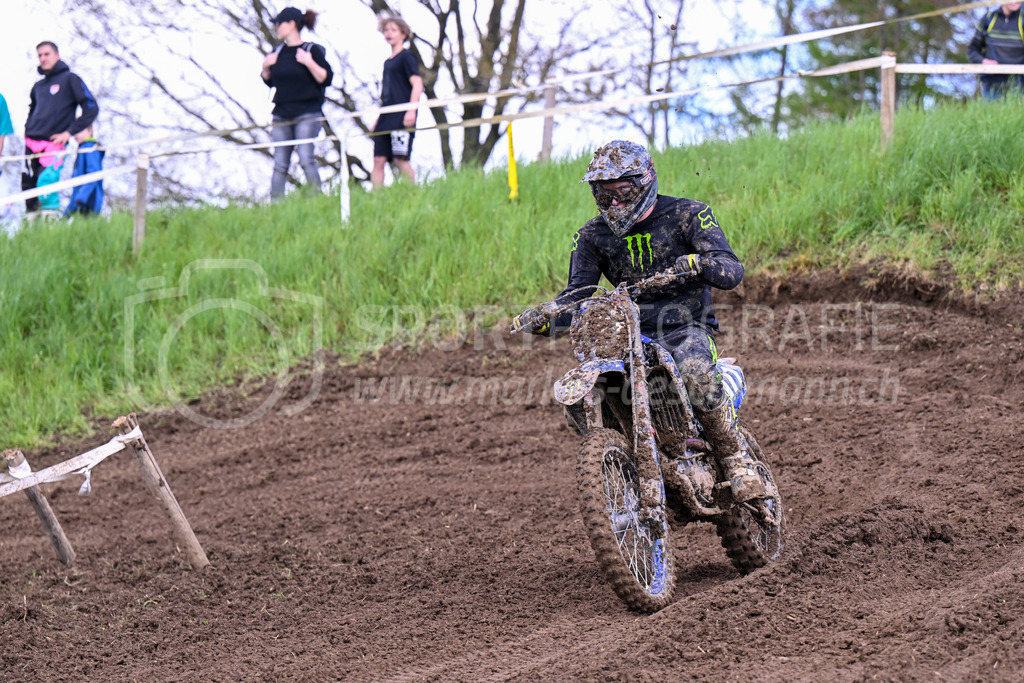 Motocross Schlatt bei Winterthur - 29. April 2023 | #111 Lang Nico aus Grosswangen (CH) auf in der Kategorie MX2 am Motocross Schlatt bei Winterthur, 29. April 2023.
Instagram: @mx_schlatt | @mc_wila | @sam_schweiz
Bild: Sportfotografie Markus Aeschimann | www.markus-aeschimann.ch - Realisiert mit Pictrs.com