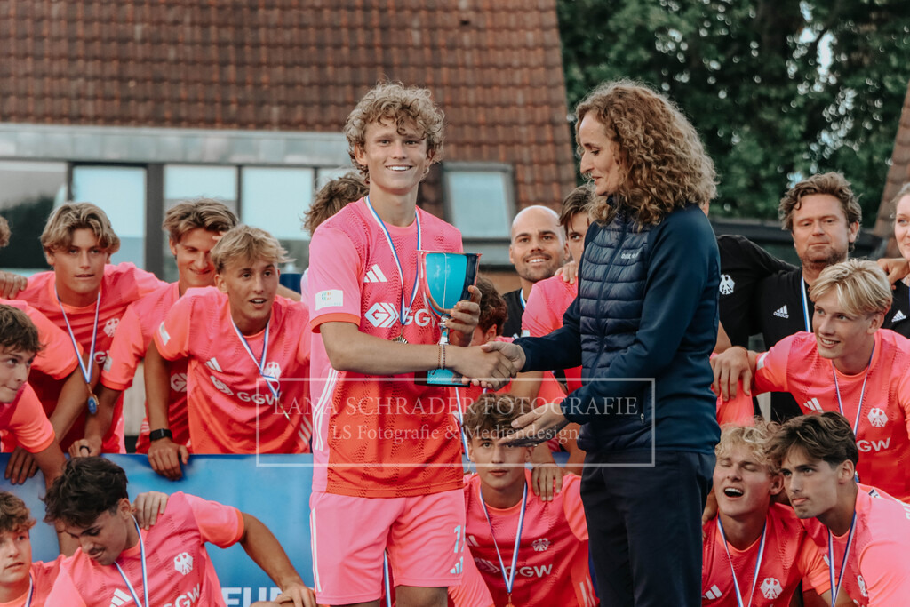 EM_MU18_F_GER-FRA_Lille_bearbeitet (451 von 15) | lanaschraderfotografie - Realisiert mit Pictrs.com