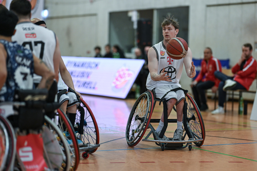 gml_018 | Fotos von Basketballspielen aus dem Raum NRW fotografiert von Gero Mueller-Laschet und Daniel Schaefer - Realisiert mit Pictrs.com